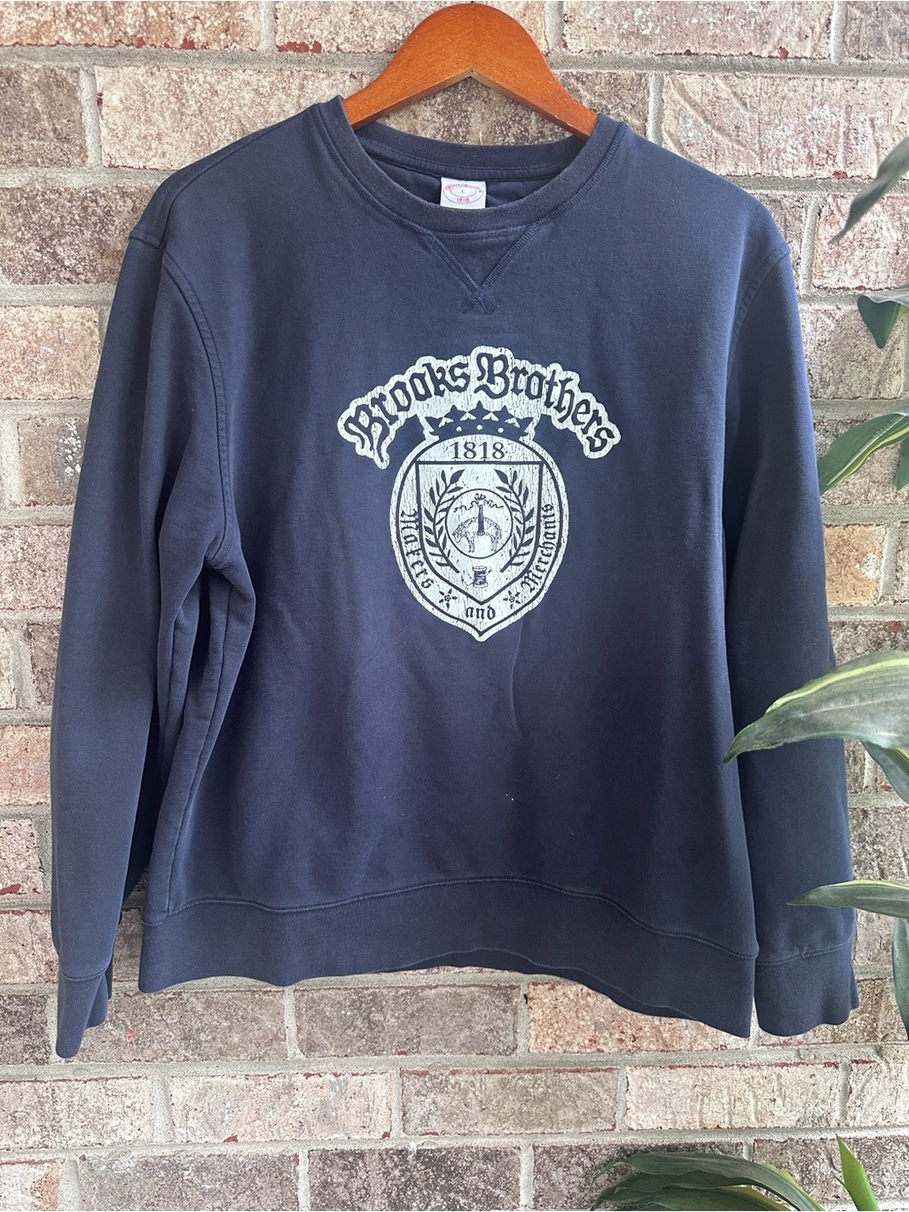 Brooks Brothers Cotton Navy & White Crest Logo Crewneck Sweatshirt Large